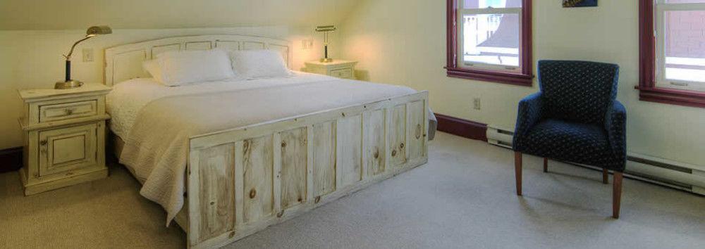 Salt Shaker Deli & Guest house Lunenburg