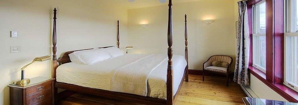 Salt Shaker Deli & Guest house 3*