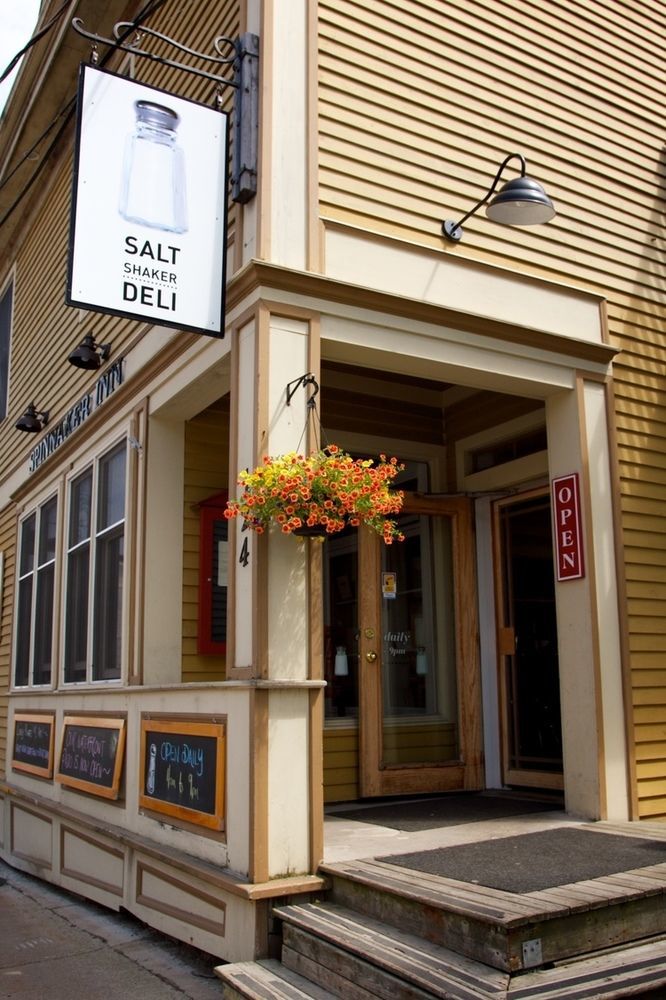 Salt Shaker Deli & Guest house 3*