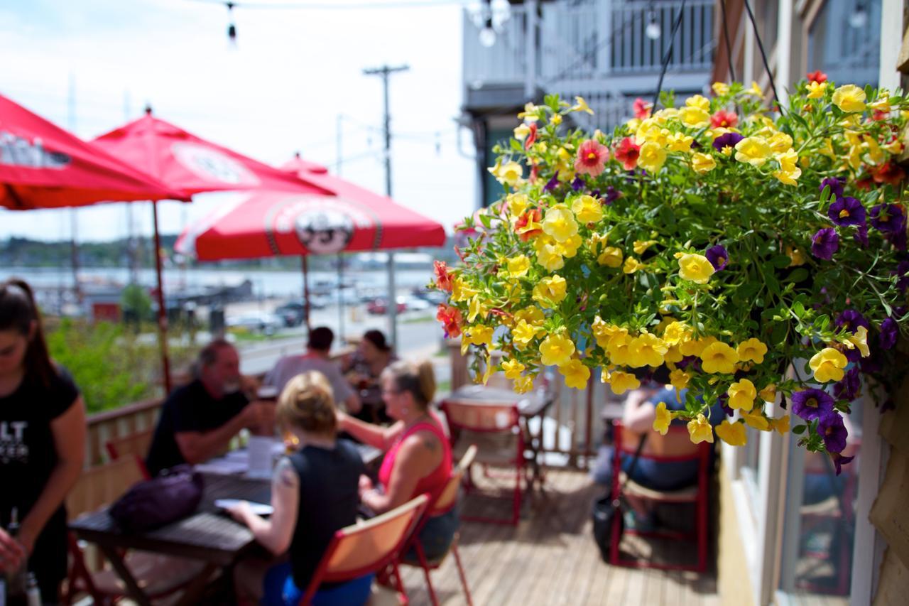 Salt Shaker Deli & Guest house